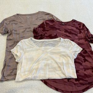 Lot of 3 pinkish camo tops, AE, Lucky & Old Navy